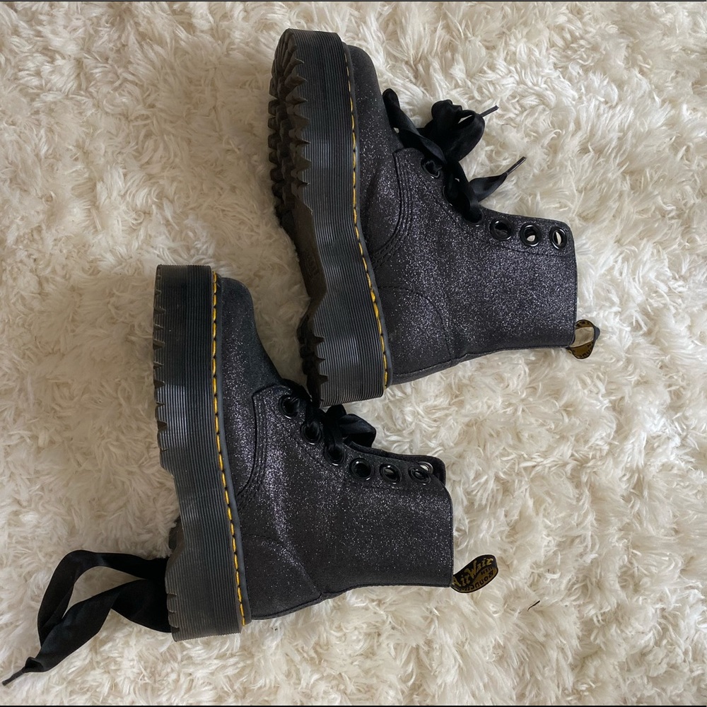BLACK GLITTER DOC MARTENS